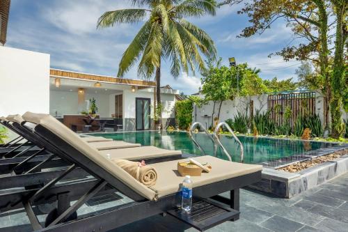 Dien Duong Villa | Coastal Heaven villa,5' walk beach, pacefull villa