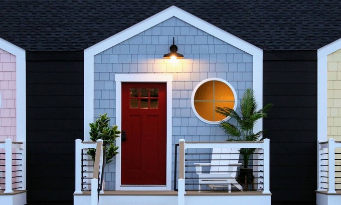 Villas House | Coastal Quad: Hot Tubs | Mini Golf | Arcade | Gym