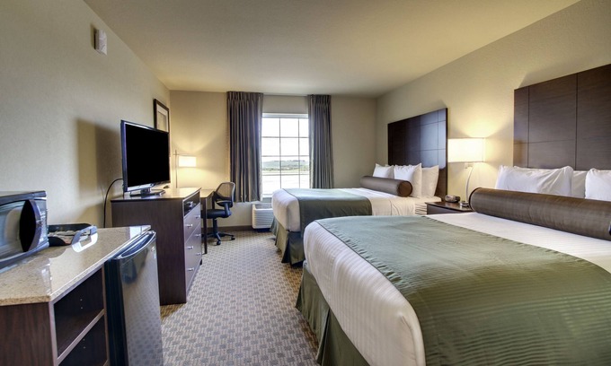 Wayne Heights Hotel | Cobblestone Hotel & Suites - Waynesboro