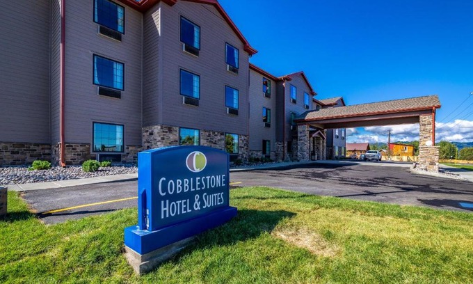 Victor Hotel | Cobblestone Hotel & Suites - Victor