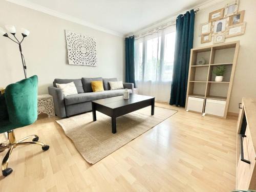 Gagny Apartment | Cocon à Gagny Accès rapide CDG