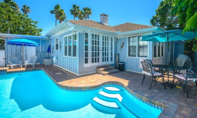 Bay Esplanade House | Coconut Beach House