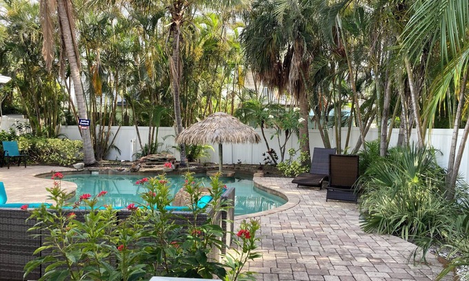 Holmes Beach Condo | Coconut Breeze 2/2 Condo with Private Heated Pool, 2 Blocks from Beach.