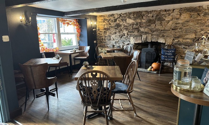 Cartmel Bed & Breakfast | Coffee & Stays at Cartmel Square
