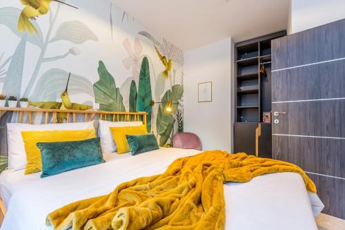 Pjescana Uvala Apartment | COLIBRI-Design&Beach Appartement mit 40m2 Terrasse und 2 SUPs