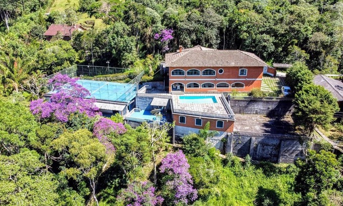 Fazenda Inglesa House | COLINA DOS REIS An excellent place to rest and/or set up your home office