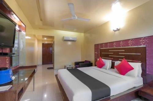 Modasa Hotel | Collection O Modasa Bus Terminal Himmatnagar