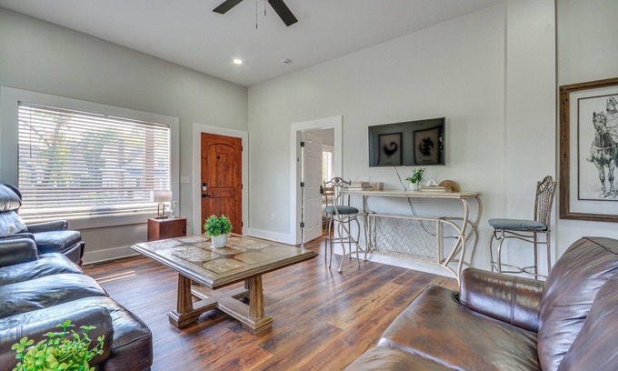 Greensboro House | College Hub 1 Mi to Dtwn: Greensboro Group Escape