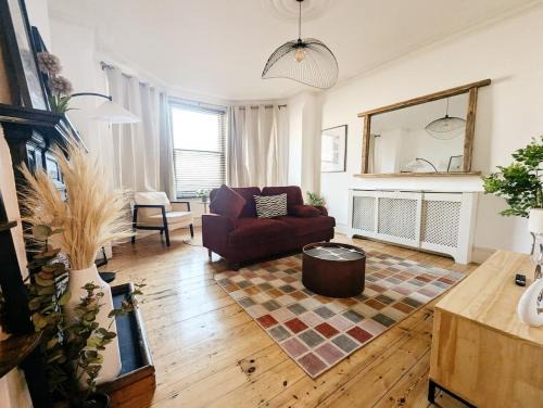 Fortis Green Apartment | Colney Hatch Lane - Spacious 2-Bed 2-Bath Home with Private Garden