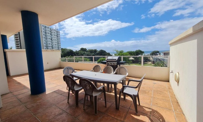 Margate Beach Apartment | Colonial Sands 103