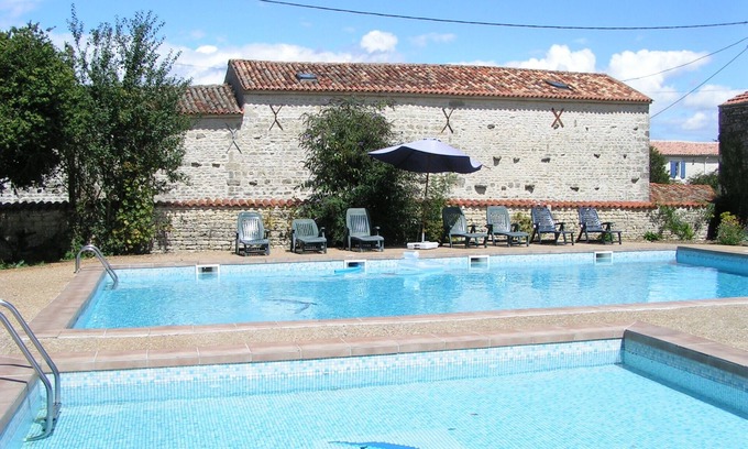 Duil-sur-le-Mignon House | Columba Les Constellations