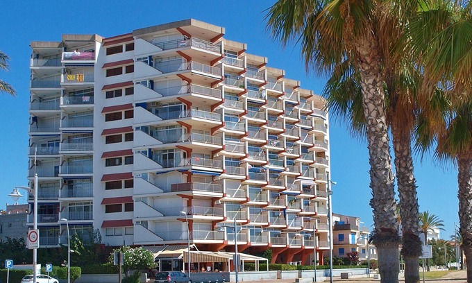Sant Salvador Apartment | COMA-RUGA APARTMENT IN FIRST LINE OF SEA ON BEACH, IN PERFECT CONDITION