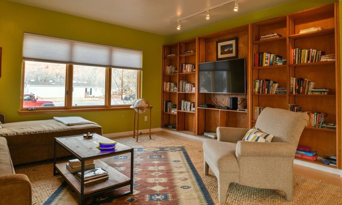 Moab House | Combination Hazel & Violet at StellaRuby Cottages
