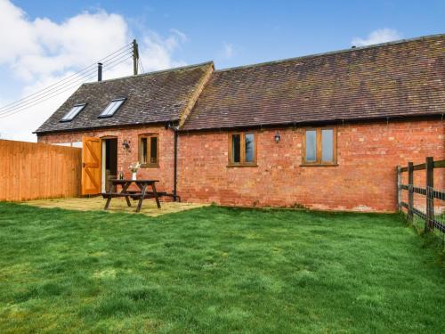 Bidford-on-Avon House | Combine Shed