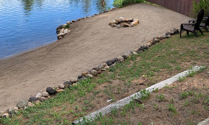 Woodgate House | Come and enjoy "The Lake House"