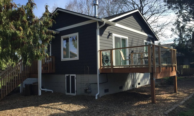 La Conner House | Come and stay at Thompson's Guest House in historic and charming La Conner, WA