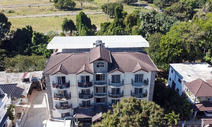 Jarabacoa Apartment | Come to enjoy this fully renovaded 3-bedroom apartment full of amenities.n