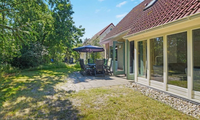 Sibculo House | Comfort 8-person bungalow in the holiday park Landal De Vlegge