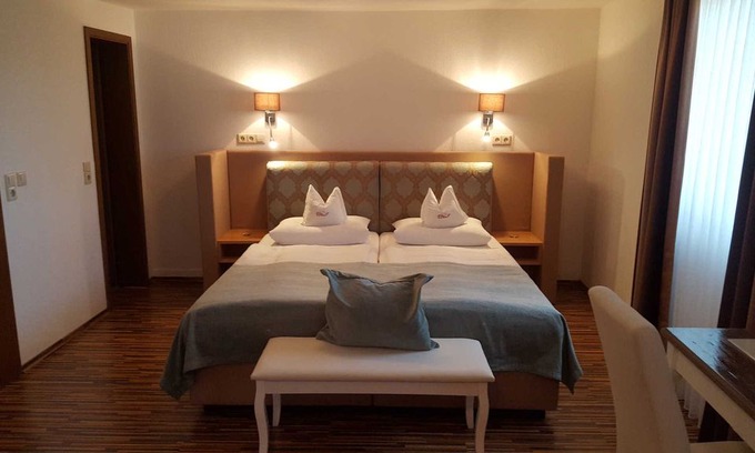Ringsheim Apartment | Comfort - Family Room - Gasthaus zum Hirschen
