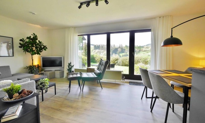 Schwalefeld Apartment | Comfort holiday flat Glücksgriff* with gaden