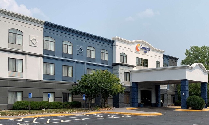Oakdale Hotel | Comfort Inn Saint Paul East
