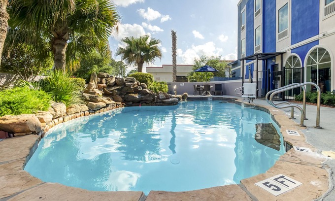 FM 1960 Hotel | Comfort Inn & Suites Houston FM1960 - Champions