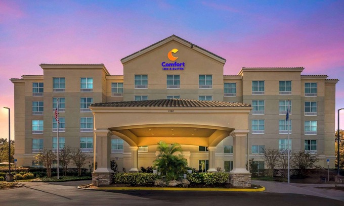 Tavares Hotel | Comfort Inn & Suites Tavares North