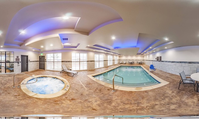 Central Oklahoma City Hotel | Comfort Inn & Suites Oklahoma City South I-35