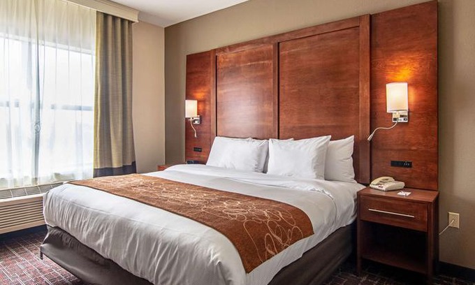 Northwest Dallas Hotel | Comfort Suites NW Dallas Near Love Field
