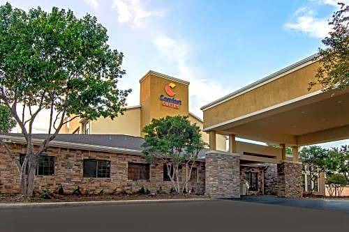 Northwest Dallas Hotel | Comfort Suites NW Dallas Near Love Field