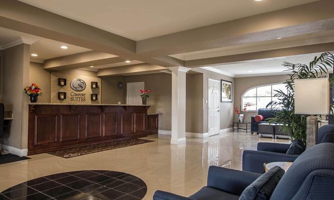 San Onofre Hotel | Comfort Suites San Clemente Beach