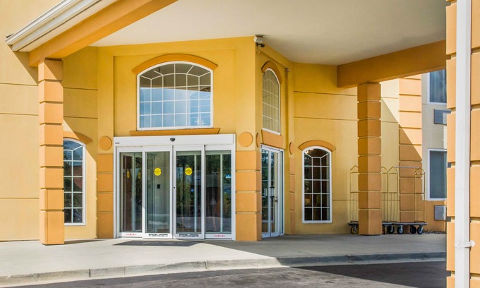 Waldorf Hotel | Comfort Suites Waldorf