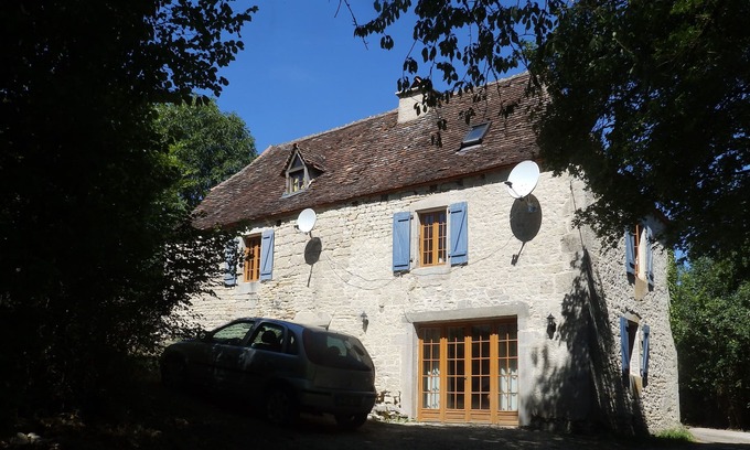 Coeur-de-Causse Apartment | Comfortable 1 Bedroom Gite In 66 Acres + Golf + Pool + Camping + Mobile Home