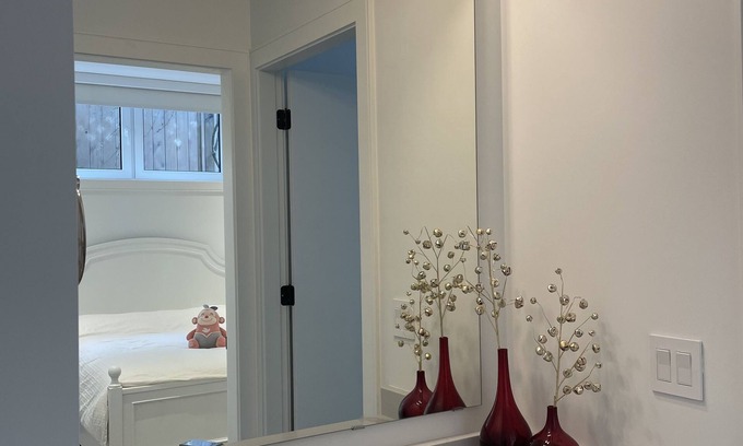 West Point Grey House | comfortable 1 bedroom unit — 15 min from the beach and UBC!