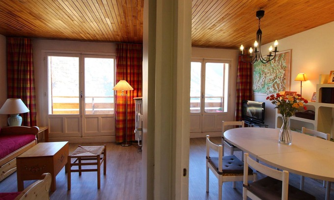Tignes le Lac Apartment | Comfortable 3* apartment with balcony, 2 bedrooms, Tignes