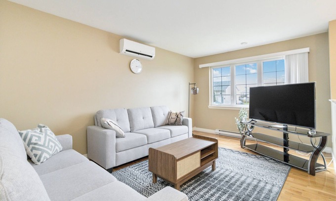 Moncton House | Comfortable and Comfortable 3-bedroom home.