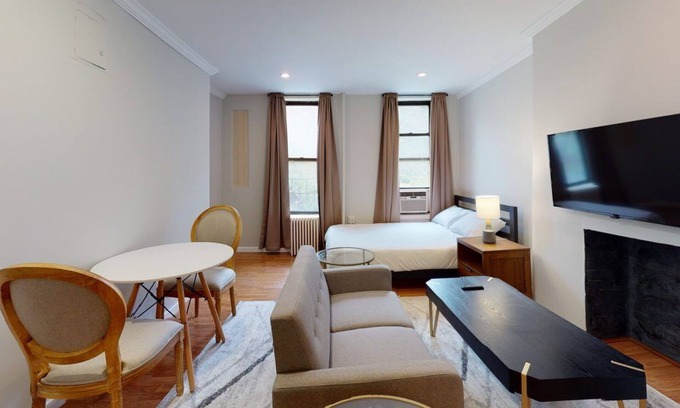 East Village Apartment | Comfortable Apartment #403