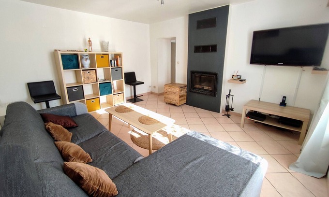 Dompcevrin Cottage | Comfortable cottage with fireplace and parking, near Verdun
