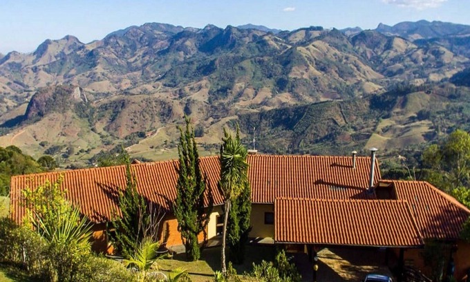 Goncalves House | Comfortable country house in the mountains - spacious and modern