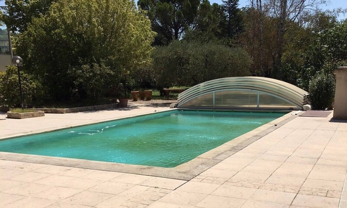 Aubignan House | Comfortable gite, quiet location in wooded grounds, swimming pool, terrace