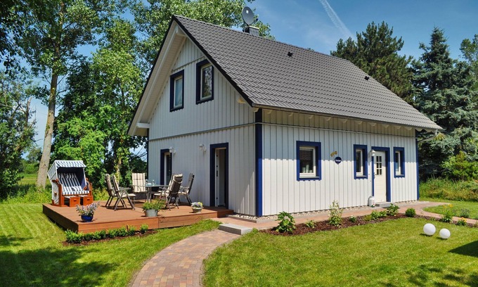 Wiek House | Comfortable house with fireplace, sauna, garden, terrace - Holiday home Sternschnuppe