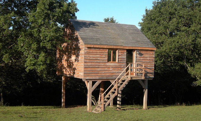 Donzy Ski Chalet | Comfortable perched hut