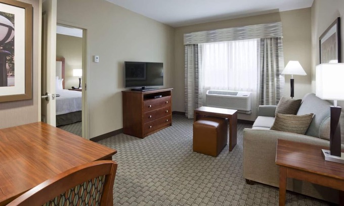 Kutzky Park Hotel | Comfortable Stay with Pool Access and Kitchen! Pets Allowed Here
