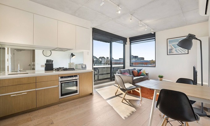 Prahran Apartment | Comfy 2-Bed Balcony Unit near Iconic Chapel St