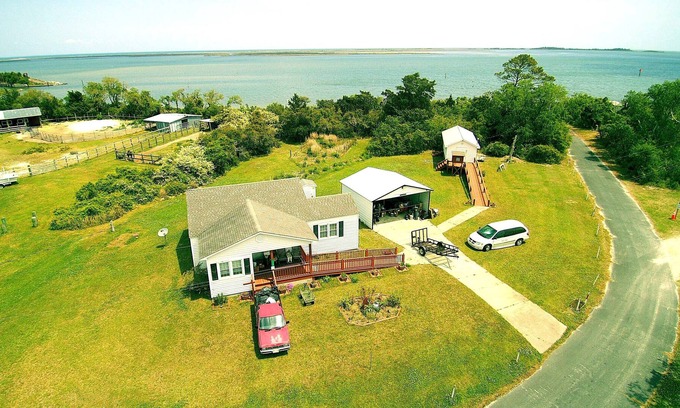 Cedar Island House | Comfy Cottage Cedar Island Bay - GREAT Deal