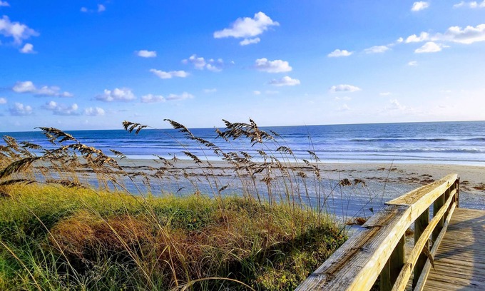 Butler Beach Condo | Comfy - family friendly - well equipped . read our reviews !