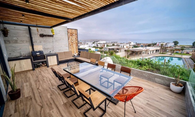 Pisco Apartment | Comfy Rooftop Apartment with Ocean view min away from Paracas National Reserve