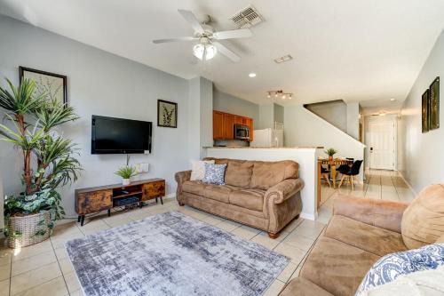 Crestwynd Bay House | Comfy Townhome Minutes from Disney