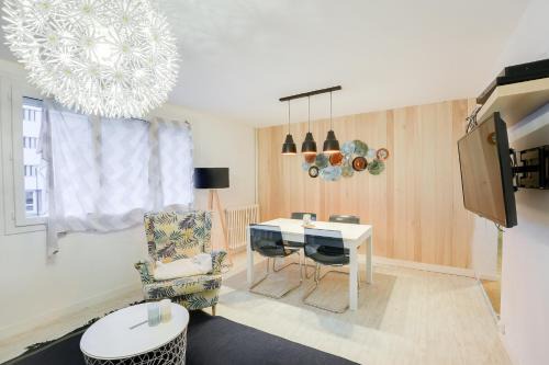 Saint-Sebastien-sur-Loire Apartment | Comme chez vous - 3 chambres et un canapé-lit