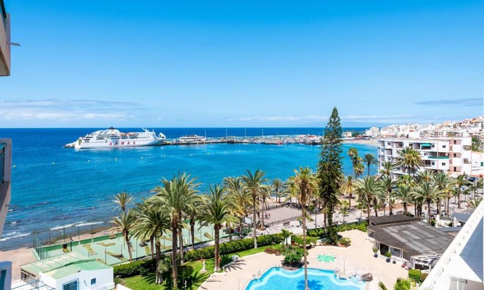 Los Cristianos Apartment | COMODORO